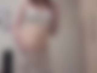 Live cam show with AlysonBetha - Bedroom Teen (18+) on Camsoda