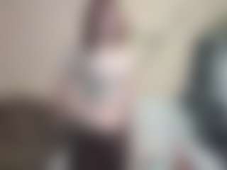 Live cam show with AlysonBetha - Striptease Granny on CSO-WL