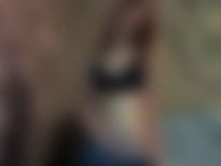 Live cam show with AlysonBetha - Athletic Middle Aged on TeamSkeetLive