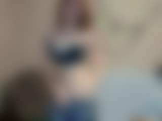 Live cam show with AlysonBetha - Brown Hair Teen (18+) on Camsoda