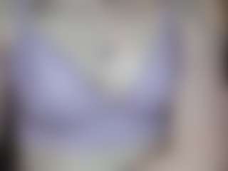 Live cam show with AlysonBetha - Bedroom Brown Hair on Camiplay Live