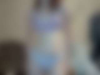 Live cam show with AlysonBetha - Athletic Amateur on Camsoda