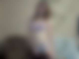 Show de câmera ao vivo com AlysonBetha - Amateur Brown Hair no Camsoda