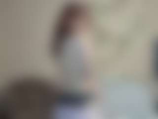 Live cam show with AlysonBetha - Brown Hair Toys on CSO-WL