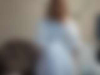 Live cam show with AlysonBetha - Athletic Middle Aged on Cam Slut