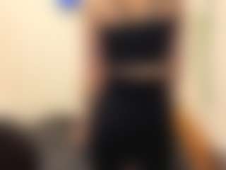 Live cam show with Lesly - New Teen (18+) on Camsoda