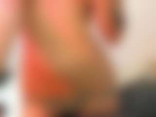 Live cam show with Lesly - Solo on madthumbs
