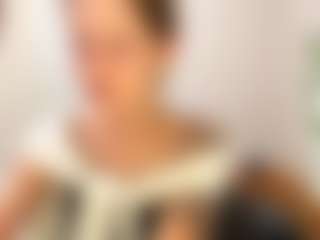 Live cam show with Lesly - Tease on StripNow