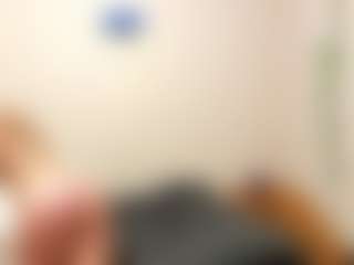 Live cam show with Lesly - Blonde Hair Small Tits on SpankPalCams