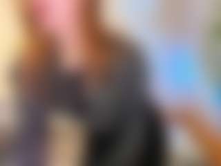 Live cam show with Lesly - Blonde Hair on CamwithHer