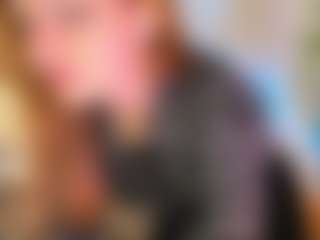 Live cam show with Lesly - Butt Plug on SmokeAndPoke