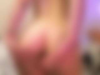 Live cam show with Lesly - Flashing on Camsoda