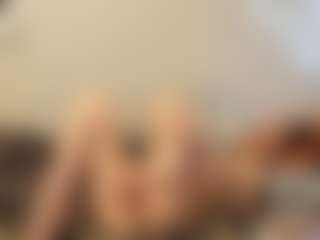 Live cam show with Lesly - Ahegao on StripNow