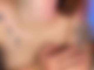 Live cam show with Lesly - Foot Fetish Small Tits on Camsoda
