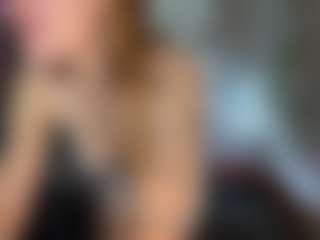 Live cam show with Lesly - Athletic Bedroom on WildCum