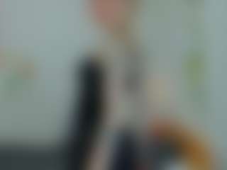 Live cam show with Lesly - Squirt Blonde Hair on Camsoda