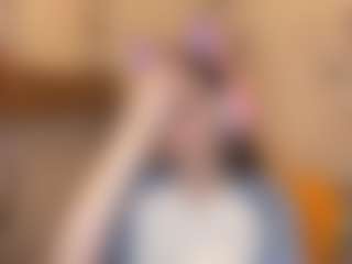 Live cam show with Monika - Average on Camsoda