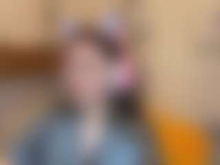 Live cam show with Monika - Average on madthumbs