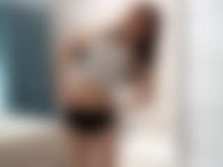 Live cam show with Isabella - Skinny Teen (18+) on madthumbs