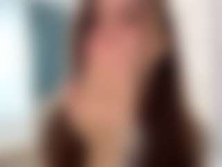 Live cam show with Isabella - Brown Hair Teen (18+) on Camsoda