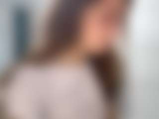 Live cam show with Isabella - Moaning on Camsoda