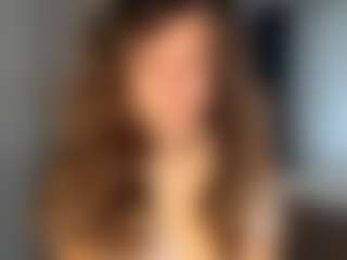 Live cam show with Isabella - Moaning on Cam Slut