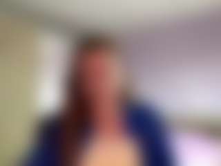 Live cam show with Lissa - College Brown Hair on Camsoda