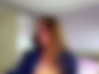 Live cam show with Lissa - Brown Hair on madthumbs