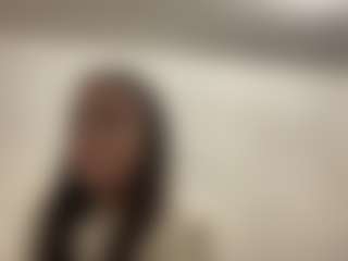 Live cam show with GladyGourdin - College Brown Hair on AdultVida.com