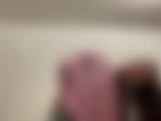 GladyGourdin's Live Sex Cam Show