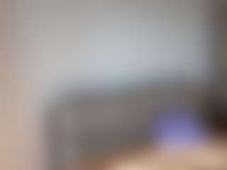 Live cam show with Elsa - Camel Toe on Pornisteam.com