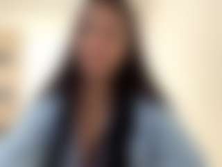 Live cam show with Elsa - Moaning on live18s.com