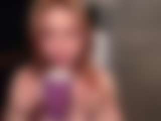 Live cam show with MarquitaDebelak - Interactivetoy Mature on sexylive.show