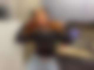 Live cam show with MarquitaDebelak - New Big Tits on Camsoda