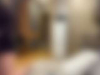Live cam show with MarquitaDebelak - Shaved Pussy on Camsoda