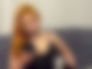 Live cam show with MarquitaDebelak - Shaved Pussy on Camsoda