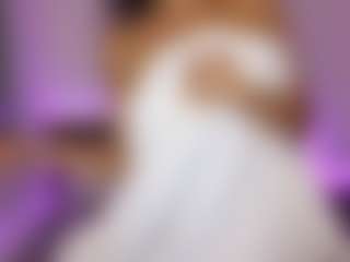 Live cam show with redqueen888 - Striptease MILF on Hubzter Live