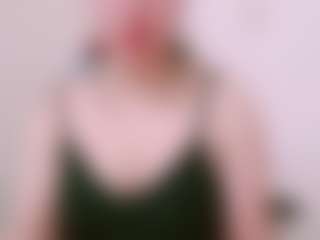 Ziment-Water MILF webcam performer live streaming