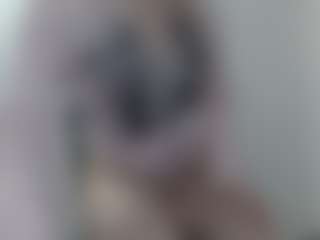 Alizebaby18's Live Sex Cam Show