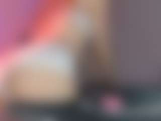 Live cam show with Alizebaby18 - Blonde Hair HD on Camsoda