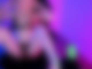 Alizebaby18's Live Sex Cam Show