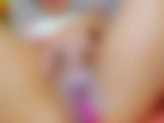 celeste-bunny18's Live Sex Cam Show