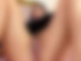 celeste-bunny18's Live Sex Cam Show