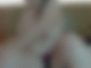charlotte-13x's Live Sex Cam Show