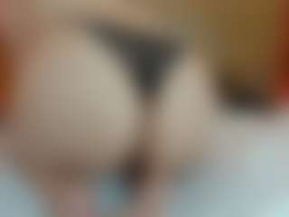charlotte-13x's Live Sex Cam Show