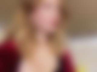 Live cam show with Melissa - Teen (18+) on Mixed Magazine Live