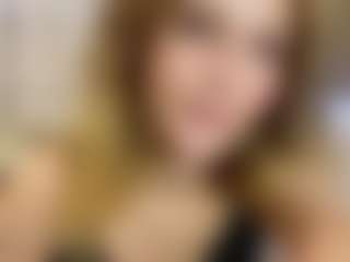 Live cam show with Melissa - Strip Blonde Hair on friskycurves.com