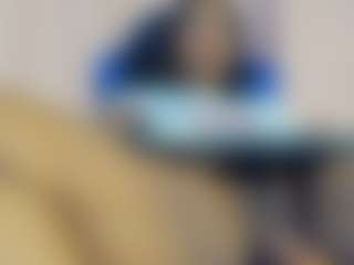 Live cam show with Cutteslutty - Black BBW on Milfs Live