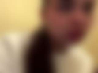 Live cam show with CythiaKiel - New Brown Eyes on Big Tits