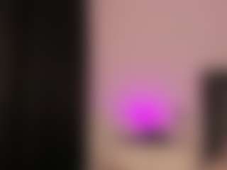 Elizabethh31's Live Sex Cam Show